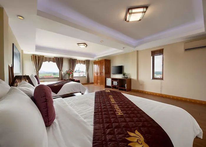 Viet Village Hotel & Travel