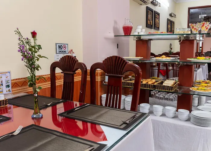 Viet Village Hotel & Travel